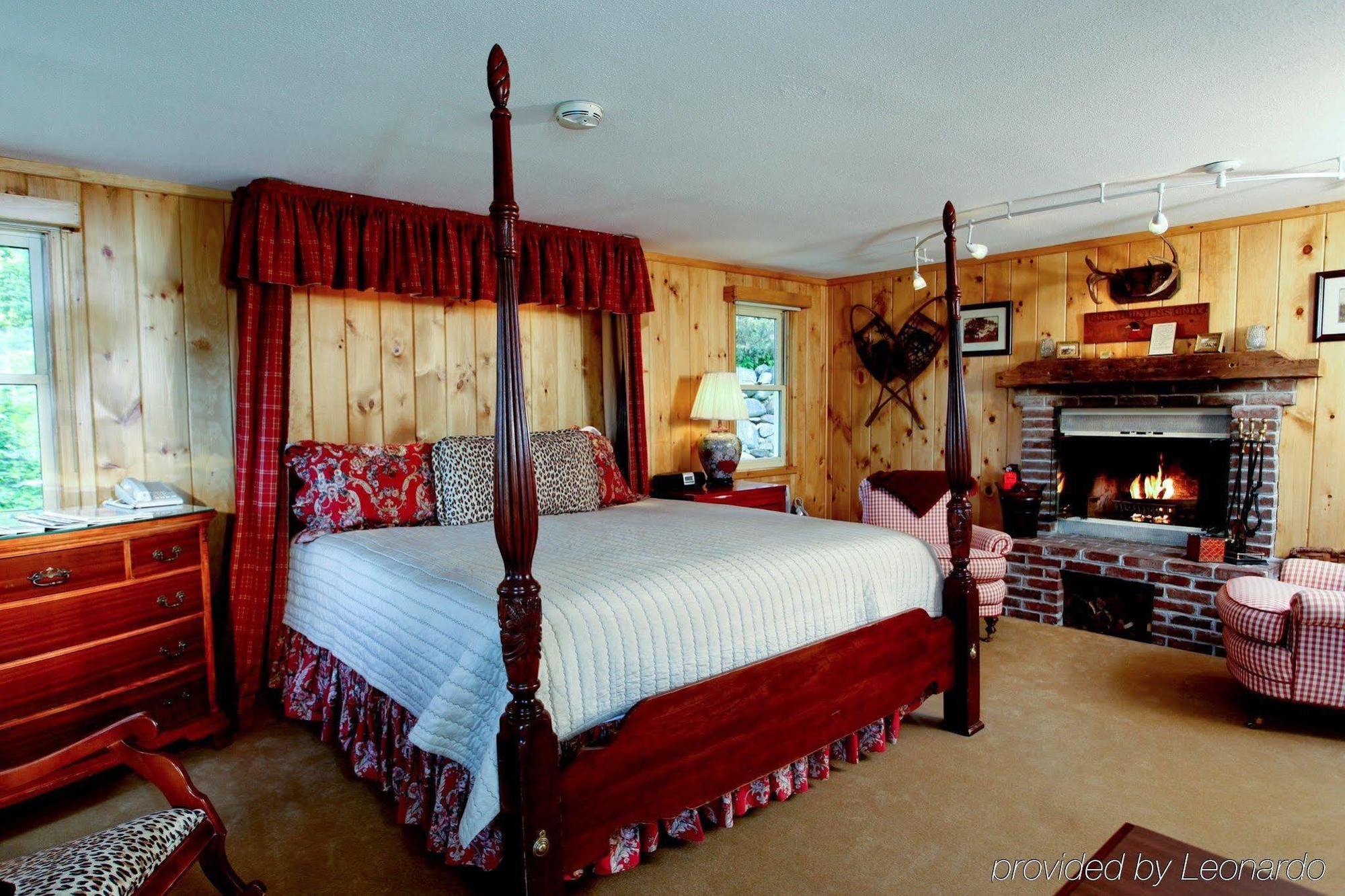 Bed and Breakfast The Manor On Golden Pond Холдернесс Экстерьер фото